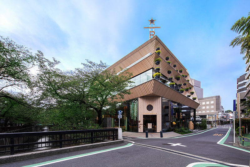 photo of Starbucks Reserve in Nakameguro, Tokyo, designed by Kengo Kuma