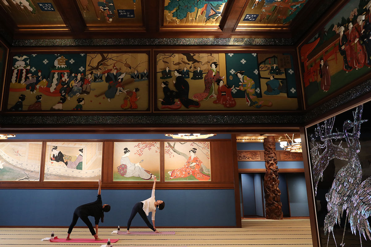 Morning Yoga
 program at Hotel Gajoen Tokyo