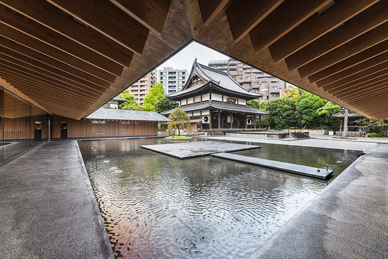photo of Zuisho-Ji, Tokyo, designed by Kengo Kuma