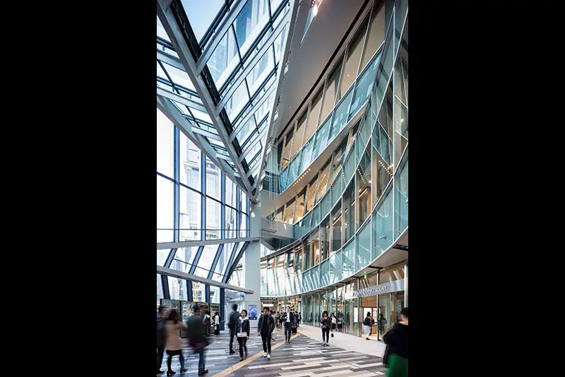 photo of Shibuya Scramble Square, Tokyo, designed by Kengo Kuma