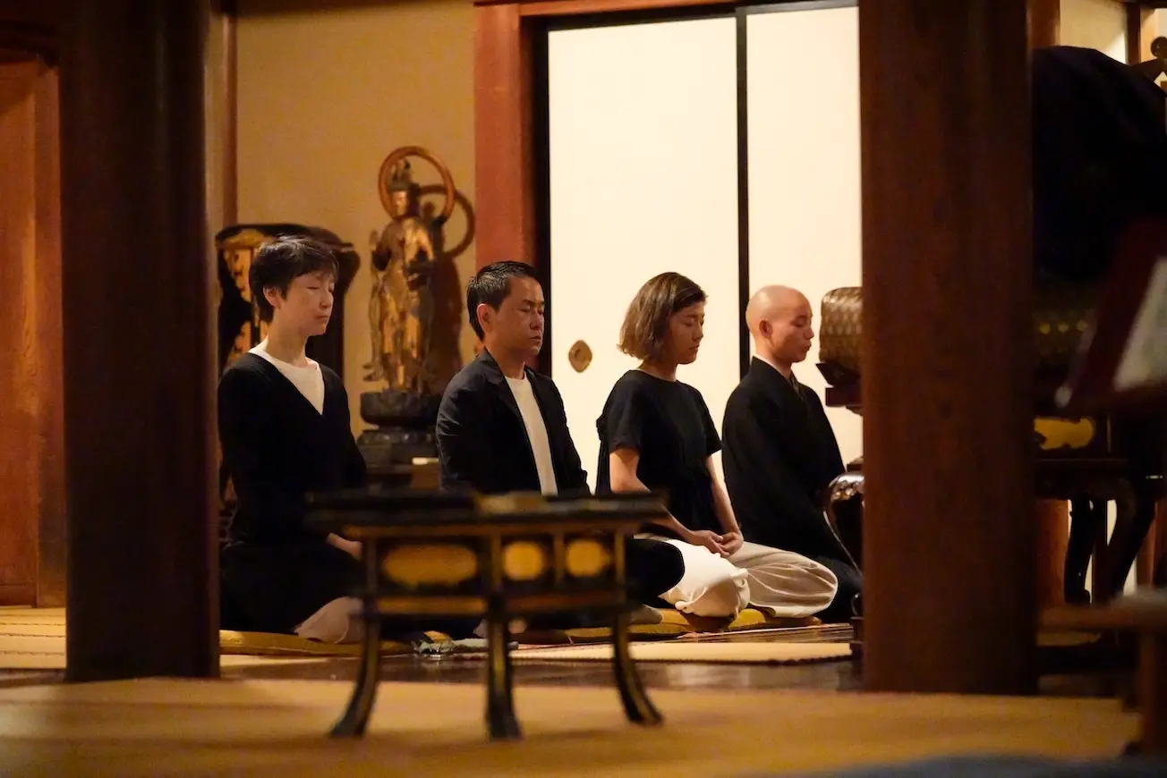 MEDITATION AND A MONASTIC BREAKFAST AT TOKYO'S TEMPLE OF THE 47 RONIN