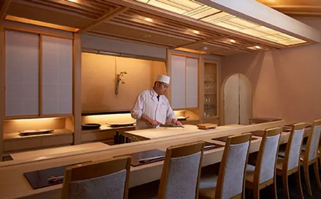 <p>SAVOR THE JAPANESE WASHOKU DINING SCENE</p>